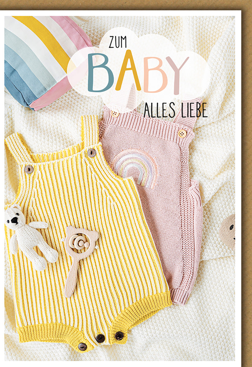 Geburtskarte Strick-Design: Bunte Baby-Outfits & Regenbogen-Motiv für Neugeborene