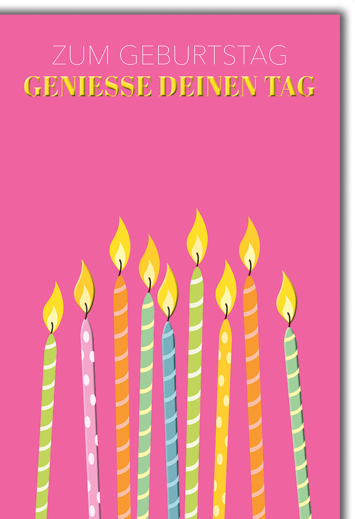 Geburtstagskarte Frauen: Bunte Kerzen auf pinkem Hintergrund, modern-elegant