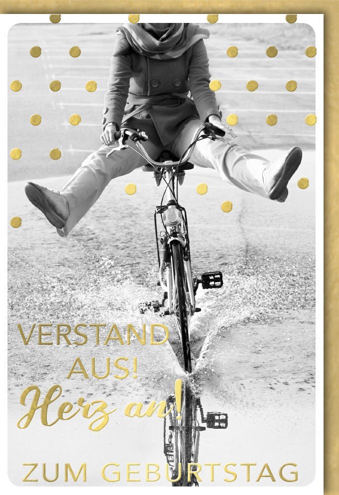 Geburtstagskarte: Humorvolle Fahrrad-Glückwünsche mit Gold-Konfetti – Lustiges Design "Verstand aus! Herz an!" inklusive Kuvert