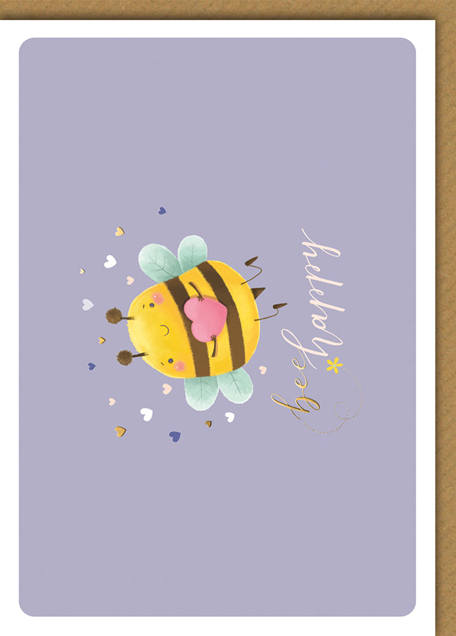 Geburtstagskarte: Niedliche Cartoon-Hummel mit "bee happy" Text auf Lila, elegant
