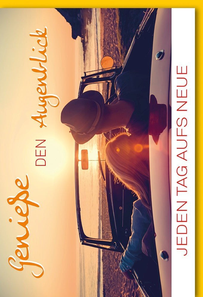Grußkarte Lebensfreude: Carpe Diem Design mit Sonnenuntergang, Strand & Auto Motiv für positive Vibes & Urlaubsfeeling