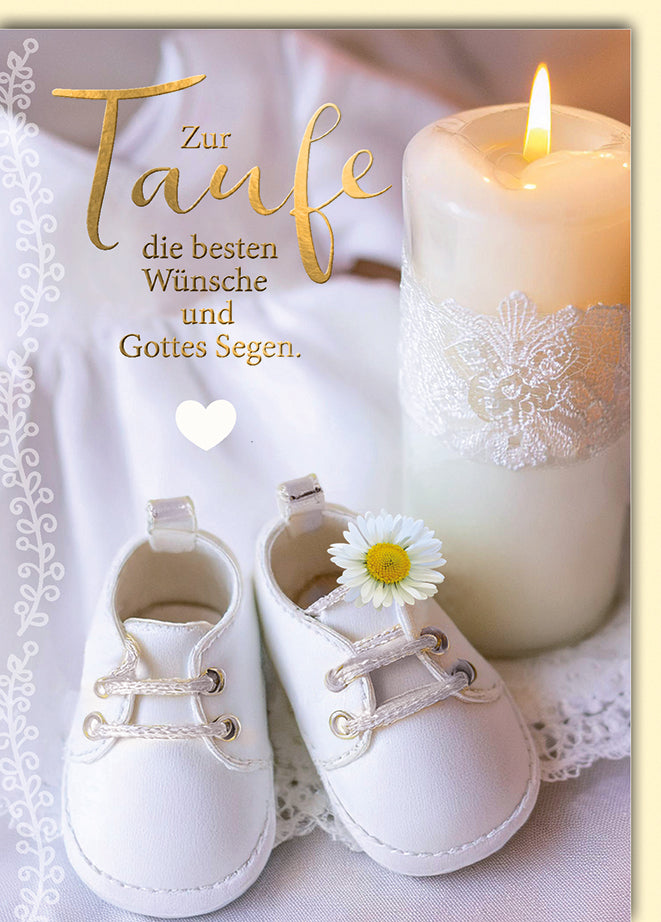 Taufkarte Elegant: Taufkerze und weiße Babyschuhe mit Gänseblümchen, zartes Design