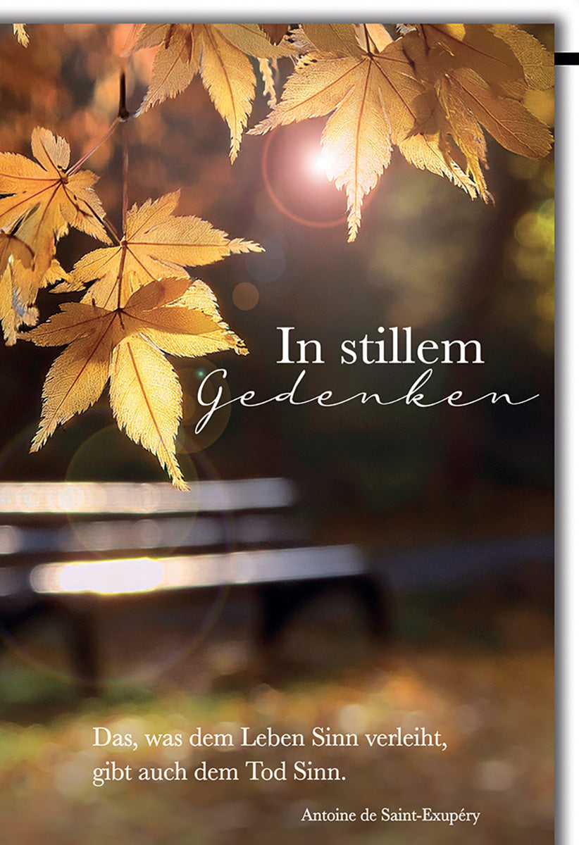 Trauerkarte Herbstliche Blätter, Sonnenstrahlen & Zitat von Saint-Exupéry – Stilvolle Anteilnahme