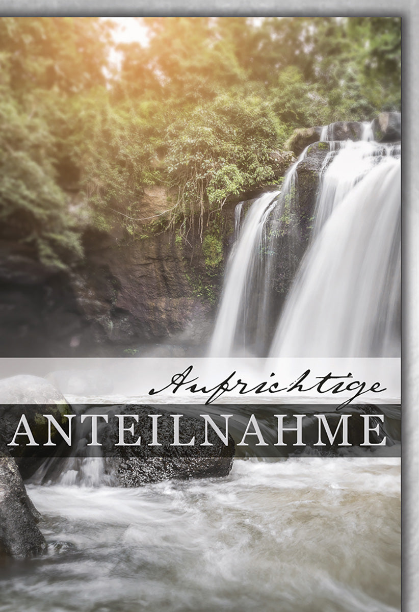 Trauerkarte mit beruhigendem Wasserfall-Motiv, Naturkulisse in sanften Erdtönen, für stille Anteilnahme