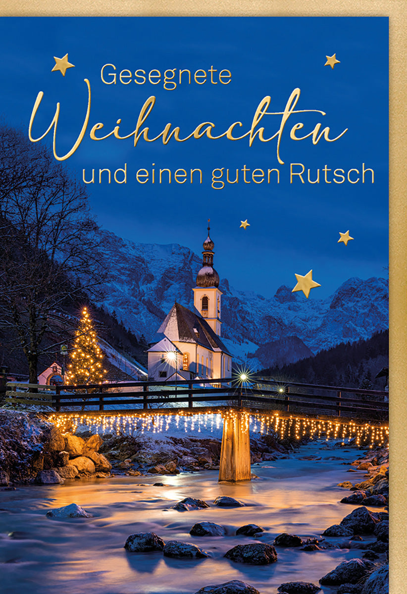 Weihnachtskarte Alpenlandschaft: Stimmungsvolle Nacht mit Kirche, Lichterglanz und Sternenhimmel