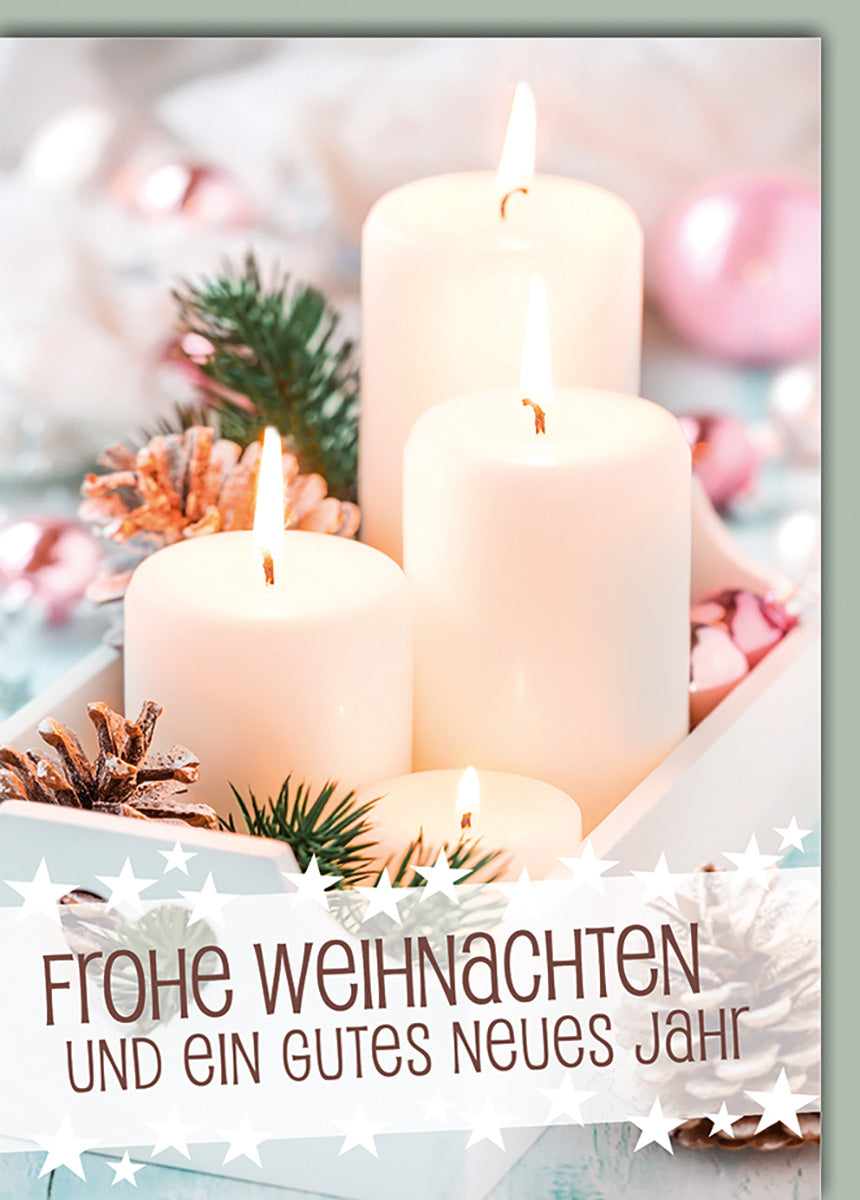 Weihnachtskarte: Elegante Kerzen und Tannenzapfen in Pastelltönen – Festliche Grüße für besinnliche Feiertage
